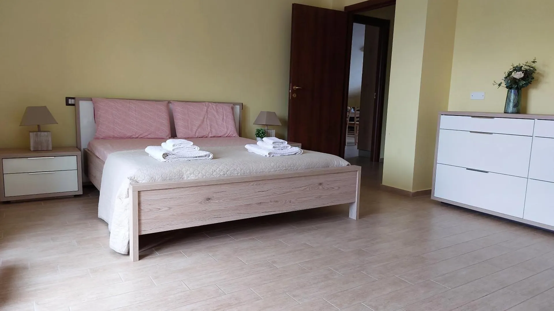 Welcomely - Villa Pala Venalza Olmedo Italy