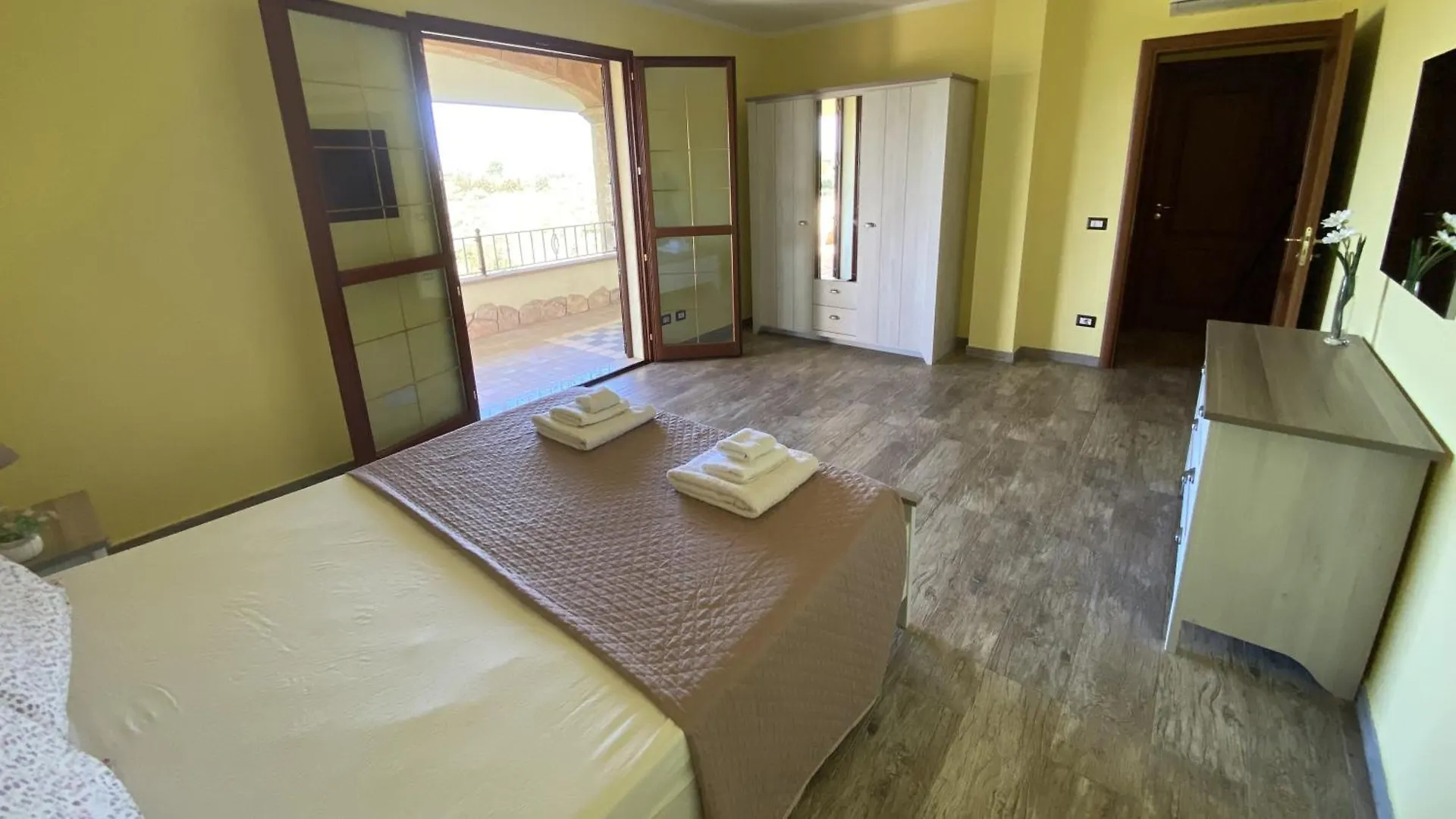 Welcomely - Villa Pala Venalza Olmedo Apartment